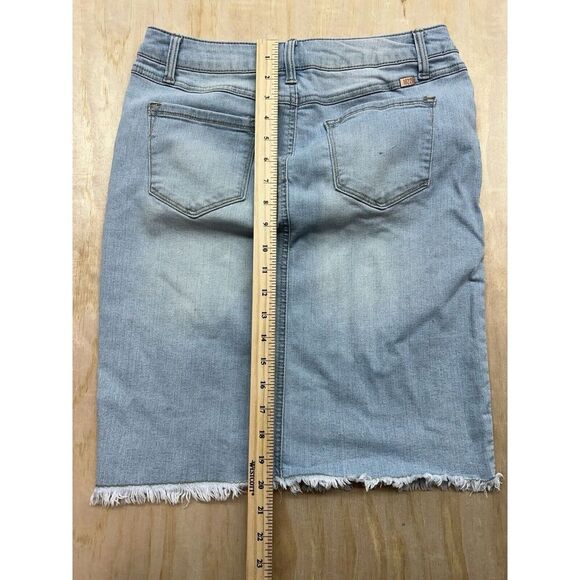 1822 Denim Jean Skirt Knee Length Sz 8 Distressed Light Wash - Picture 6 of 7